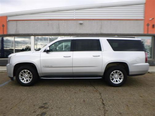 2017 GMC Yukon XL SLT