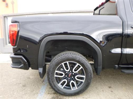 Onyx Black 2024 GMC Sierra 1500 AT4