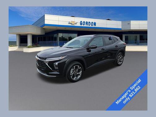 Black 2025 Chevrolet Trax LT