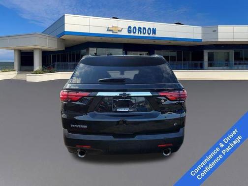 Black 2023 Chevrolet Traverse LT Cloth