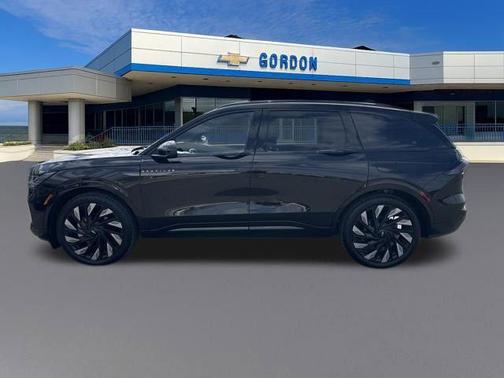 2024 Lincoln Nautilus Reserve