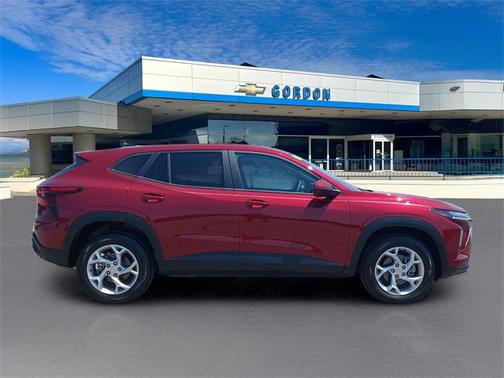 2025 Chevrolet Trax LS