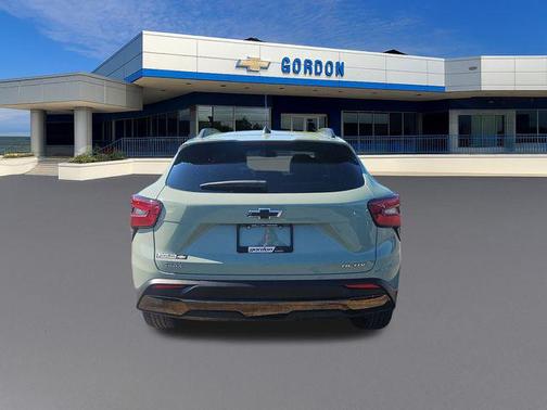 Green 2025 Chevrolet Trax FWD ACTIV