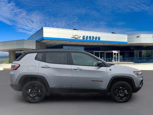 2023 Jeep Compass Trailhawk