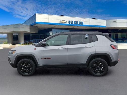 2023 Jeep Compass Trailhawk