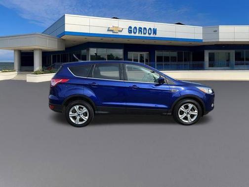 Blue 2016 Ford Escape SE