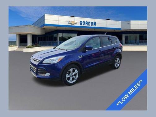 Blue 2016 Ford Escape SE