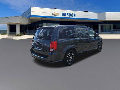 Gray 2017 Dodge Grand Caravan GT