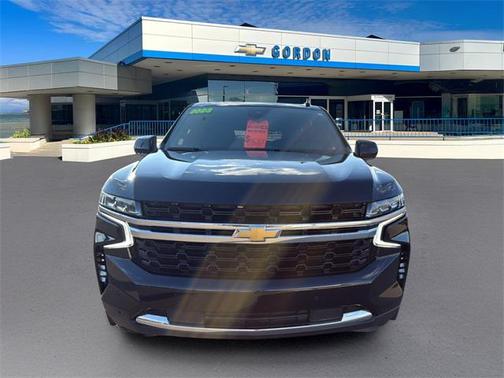 2023 Chevrolet Suburban LS