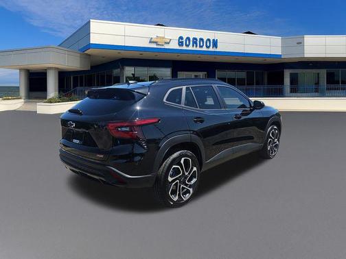 Black 2025 Chevrolet Trax FWD 2RS