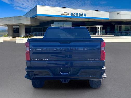 2022 Chevrolet Silverado 1500 Custom Trail Boss