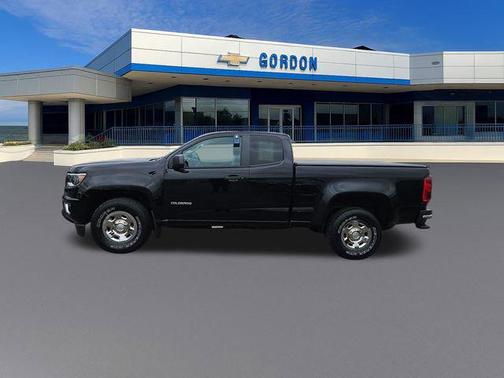 Black 2017 Chevrolet Colorado WT
