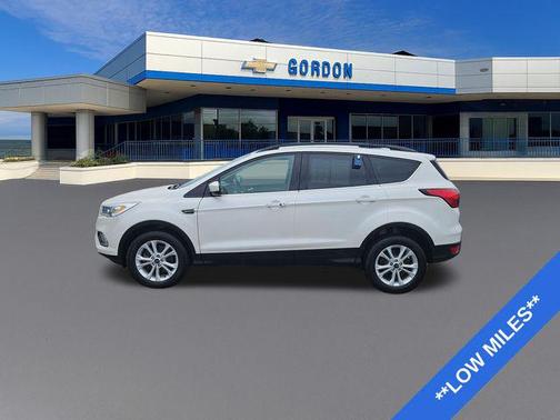 White 2019 Ford Escape SEL