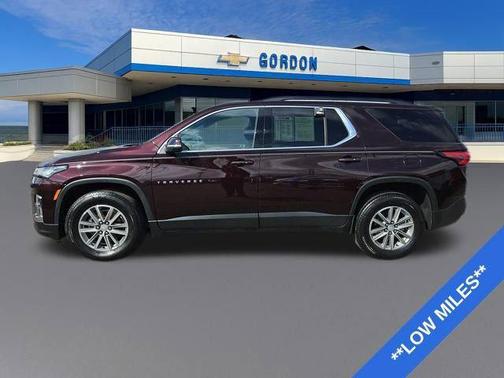 Red 2023 Chevrolet Traverse LT Cloth