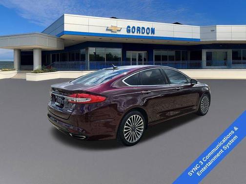 Red 2018 Ford Fusion SE