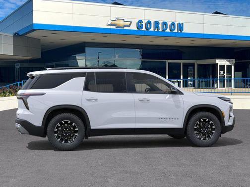 White 2026 Chevrolet Traverse AWD Z71