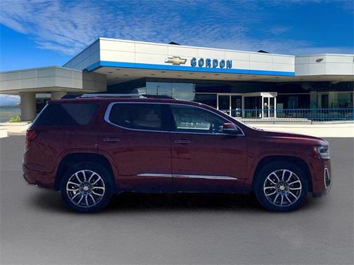 2023 GMC Acadia Denali