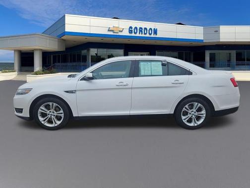 2015 Ford Taurus SEL