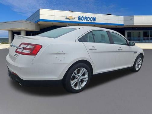 2015 Ford Taurus SEL