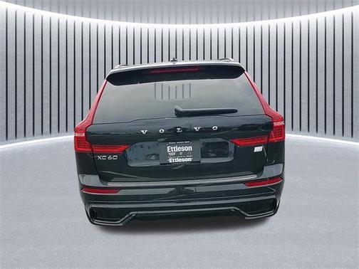 2024 Volvo XC60 Recharge Plug-In Hybrid T8 Core Dark Theme