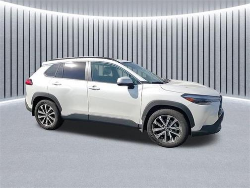 2024 Toyota Corolla Cross XLE