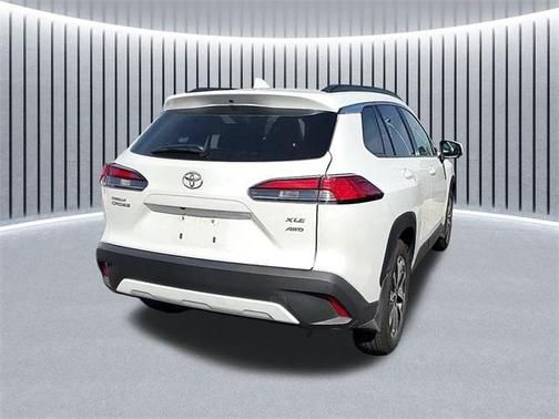 2024 Toyota Corolla Cross XLE