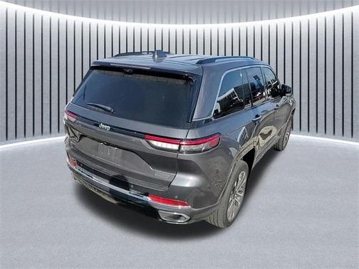 2022 Jeep Grand Cherokee Overland