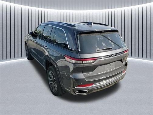 2022 Jeep Grand Cherokee Overland