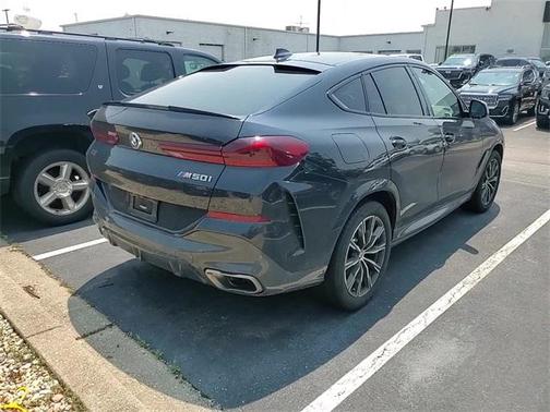 2023 BMW X6 M50i