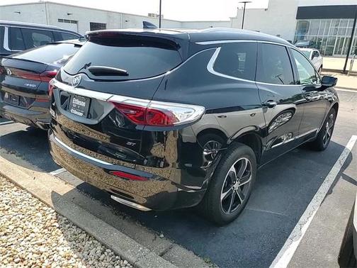 2022 Buick Enclave Essence
