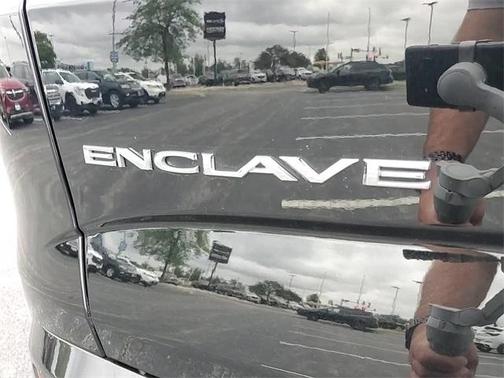 2022 Buick Enclave Essence