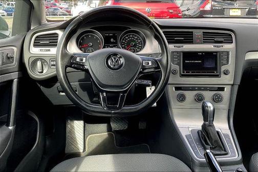 2016 Volkswagen Golf TSI S 4-Door