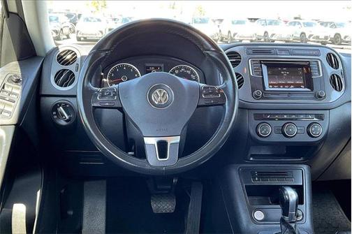 2016 Volkswagen Tiguan S