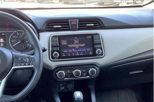 2021 Nissan Versa 1.6 SV