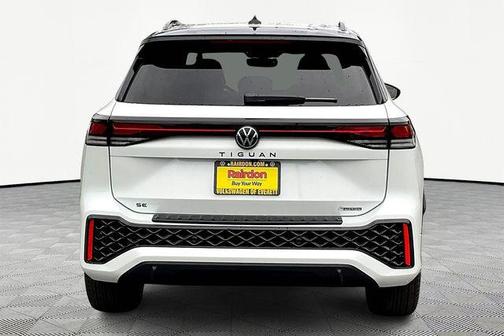 2025 Volkswagen Tiguan 2.0T SE R-Line Black 4MOTION