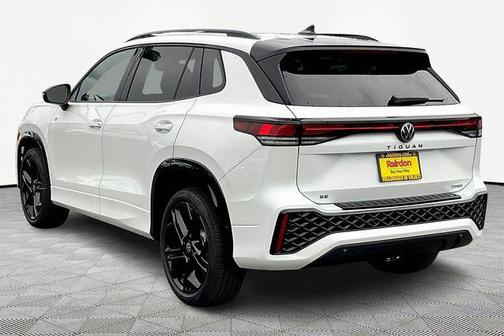 2025 Volkswagen Tiguan 2.0T SE R-Line Black 4MOTION