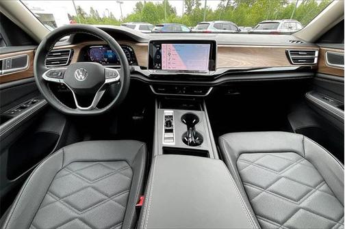 2025 Volkswagen Atlas 2.0T SE