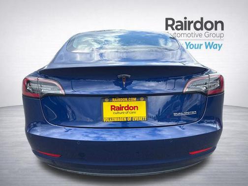 Deep Blue Metallic 2019 Tesla Model 3 Long Range