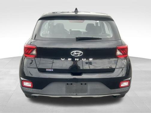 2021 Hyundai VENUE SE