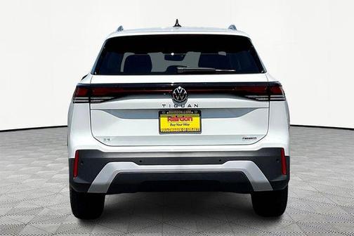 2025 Volkswagen Tiguan 2.0T SE 4MOTION