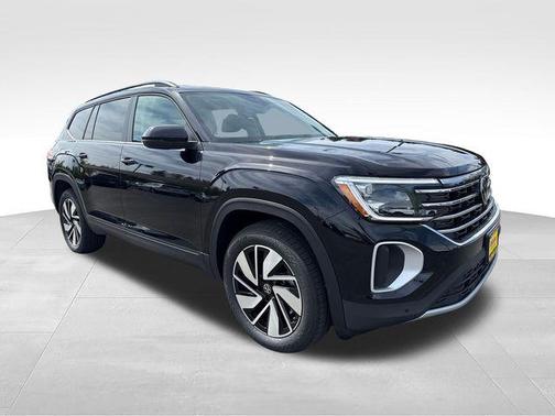 Deep Black Pearl 2026 Volkswagen Atlas 2.0T SE w/Technology 4MOTION
