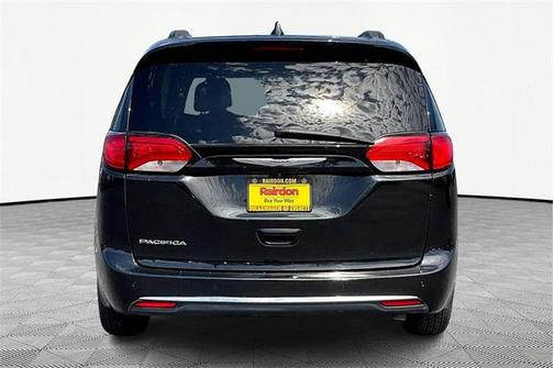 2018 Chrysler Pacifica Touring Plus