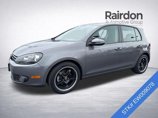 United Gray Metallic 2014 Volkswagen Golf TDI