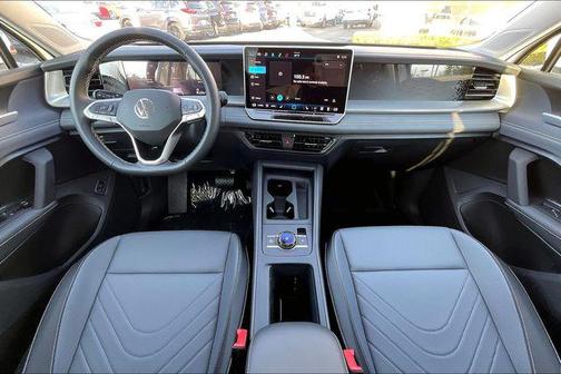 2025 Volkswagen Tiguan 2.0T SE 4MOTION