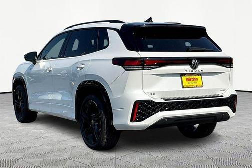 2025 Volkswagen Tiguan 2.0T SE R-Line Black 4MOTION
