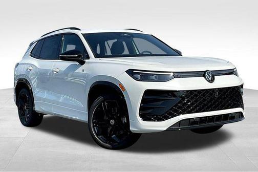 2025 Volkswagen Tiguan 2.0T SE R-Line Black 4MOTION