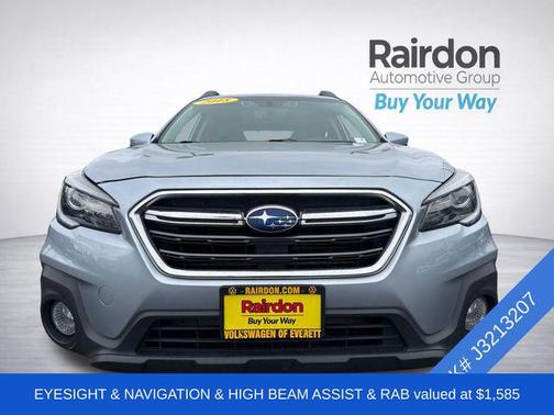 Ice Silver Metallic 2018 Subaru Outback 3.6R Limited