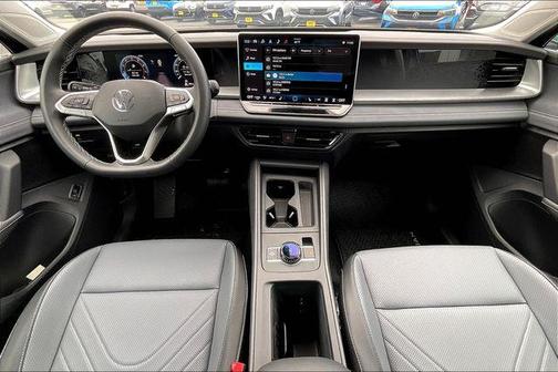 2025 Volkswagen Tiguan 2.0T SE 4MOTION