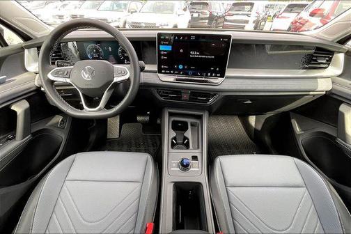 2025 Volkswagen Tiguan 2.0T SE 4MOTION