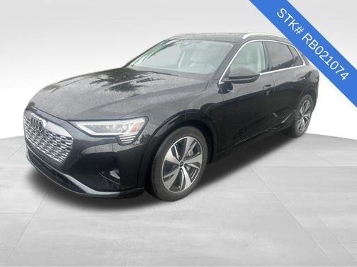2024 Audi Q8 e-tron Premium